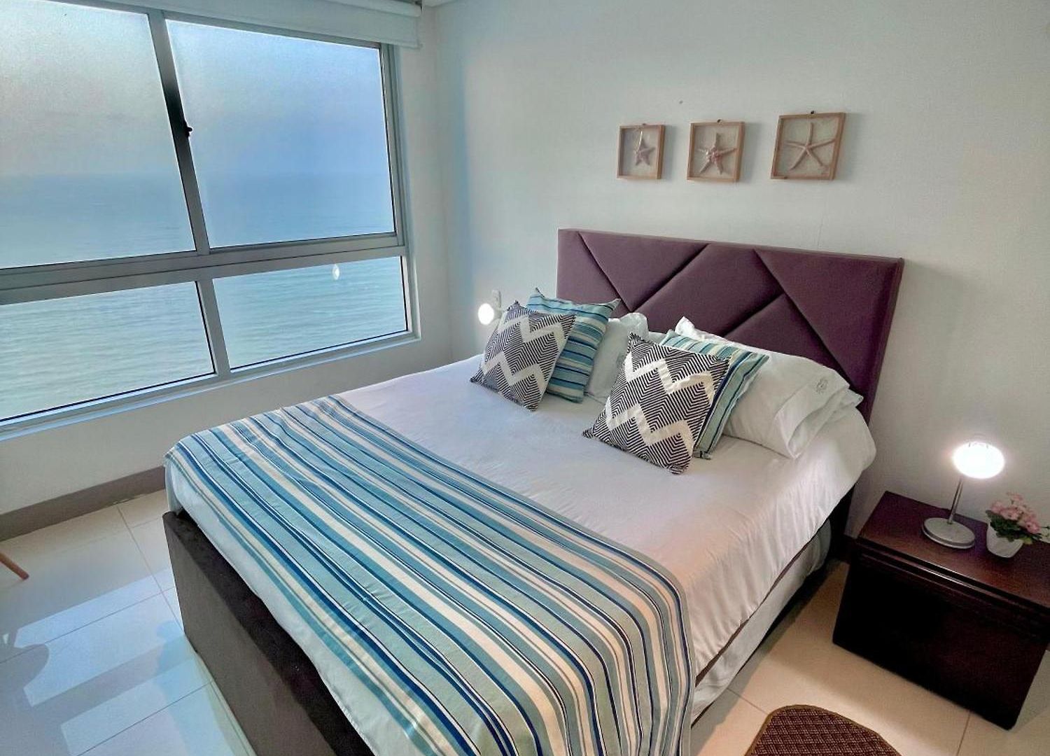 Beachfront 21 *