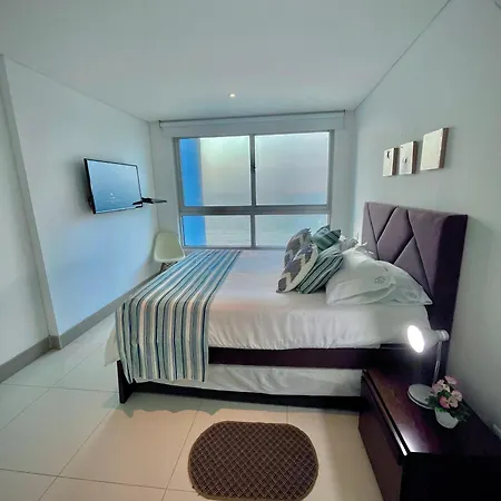 Beachfront 21 Apartment *