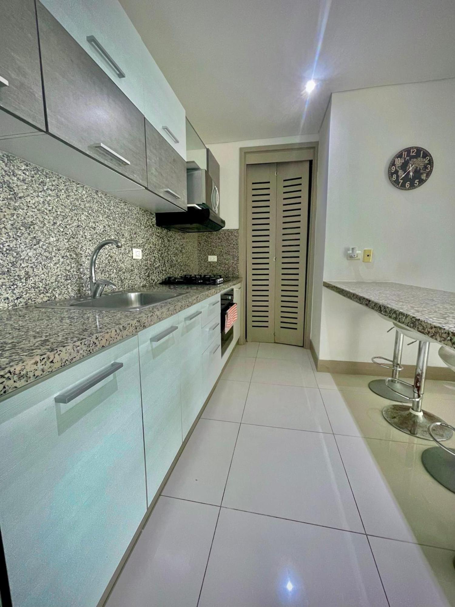 Beachfront 21 *